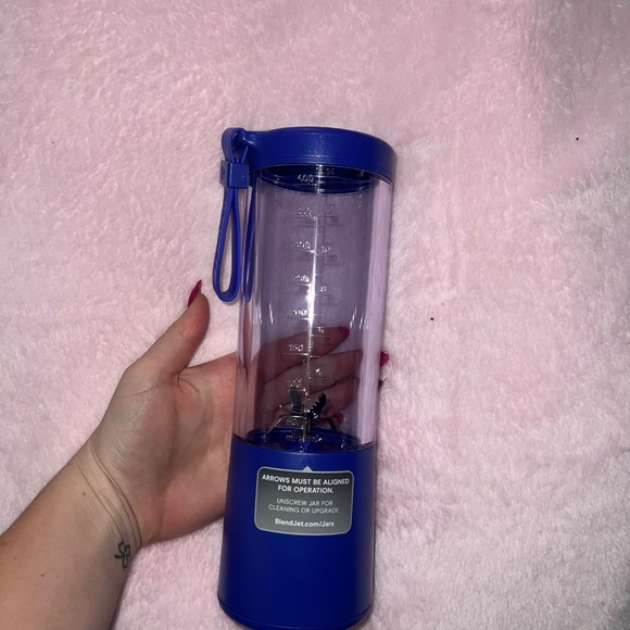 Blendjet On the Go Smoothie Maker - Picture 2 of 2